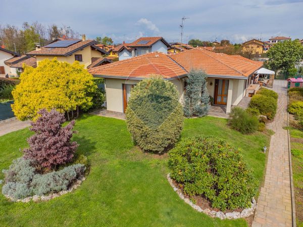 Villetta bifamiliare Pombia, NO Vendita