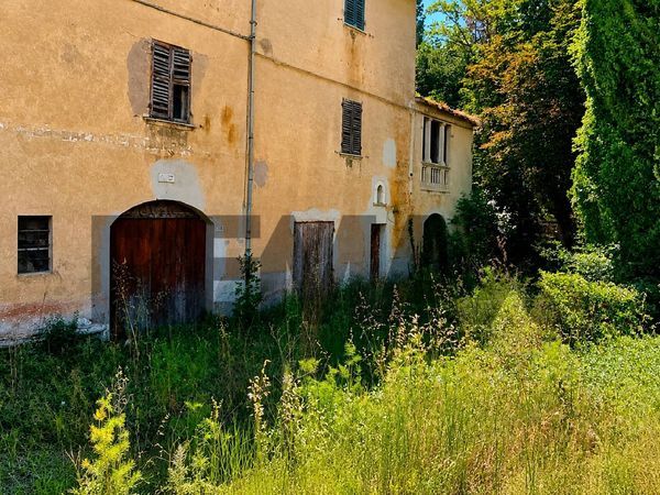 Cascina/Casale Vaccara, Gualdo Tadino, PG Vendita