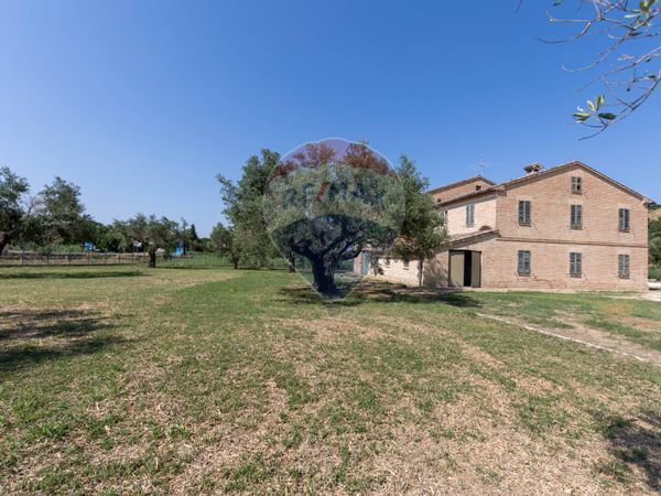 Casa Indipendente Mazzangrugno, Jesi, AN Vendita