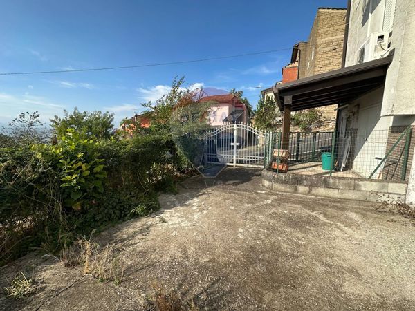 Casa Semindipendente Zolli, San Leucio del Sannio, BN Vendita