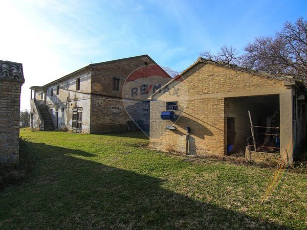 Rustico Polverigi, AN Vendita