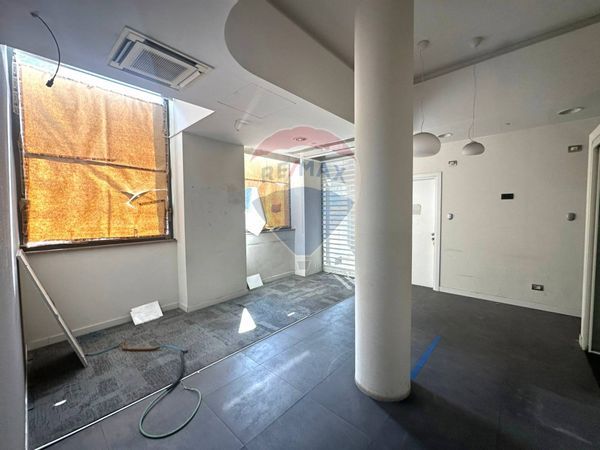 Locale Commerciale Famagosta, Milano, MI Affitto - Foto 3