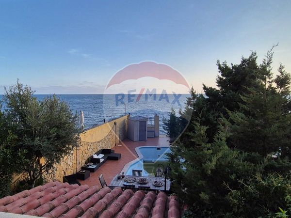 Villetta bifamiliare Zona Foxi, Quartu Sant'Elena, CA Vendita