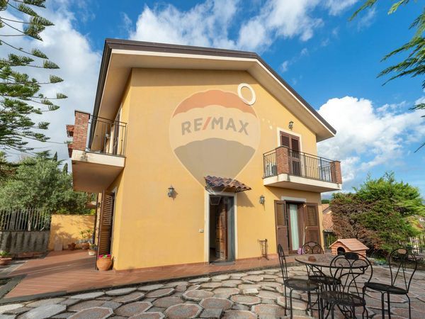 Villetta bifamiliare Trecastagni, CT Vendita