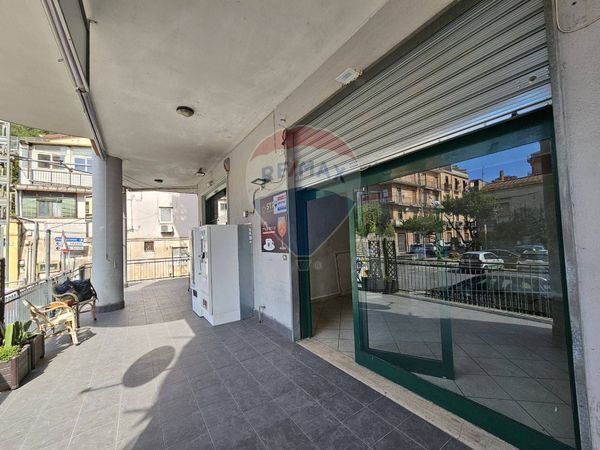 Locale Commerciale FRATTE, Salerno, SA Affitto - Foto 3
