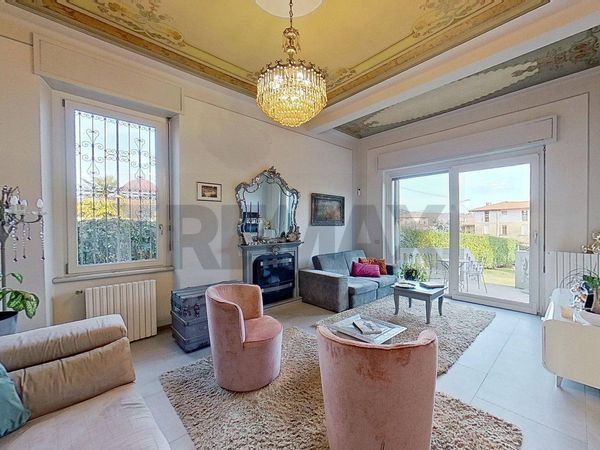 Villa singola Biandronno, VA Vendita