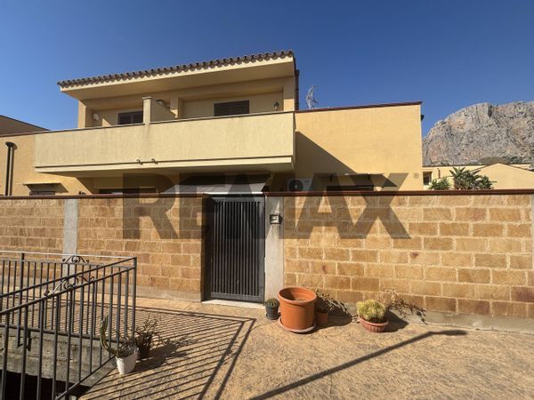 Villa a schiera Cinisi, PA Vendita