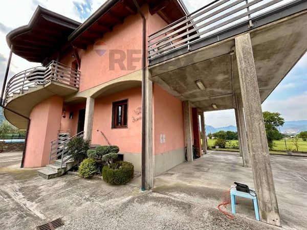 Villetta bifamiliare Pian Camuno, BS Affitto
