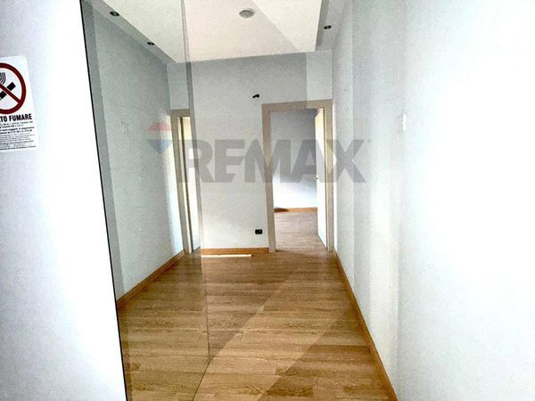 Ufficio Zona Amendola, Afragola, NA Affitto - Foto 3