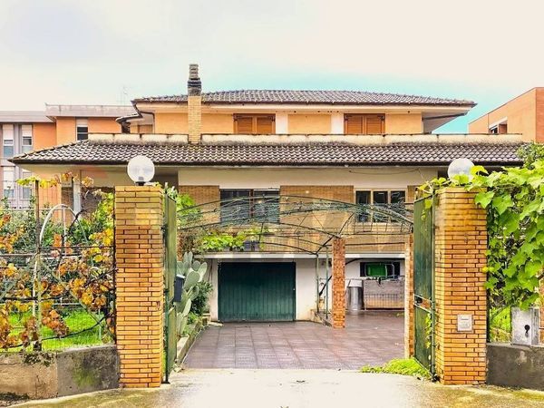 Villa singola Calcatore, Terracina, LT Vendita