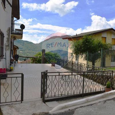 Casa Semindipendente Zeri, MS Vendita