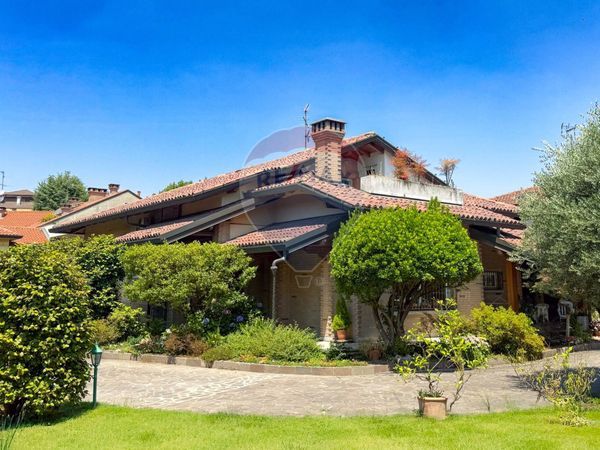 Villa singola Seregno, MB Vendita