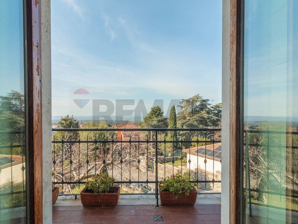 Porzione di villa San Martino al Cimino, Viterbo, VT Vendita