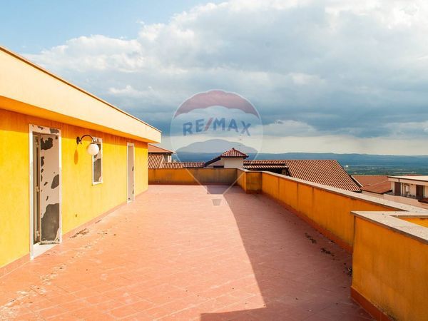 Attico/Mansarda Motta Sant'Anastasia, CT Vendita