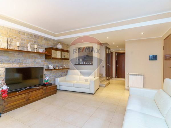 Villa singola Viagrande, CT Vendita