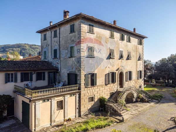 Villa singola Pescia, PT Vendita