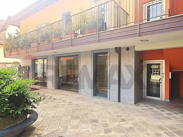 Negozio Zona Centro, Gallarate, VA Affitto