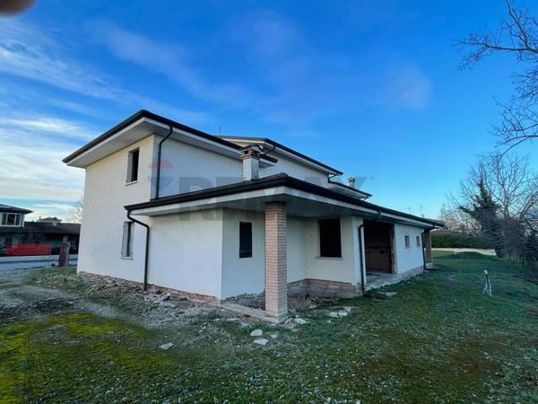 Villetta bifamiliare Solarolo, Goito, MN Vendita