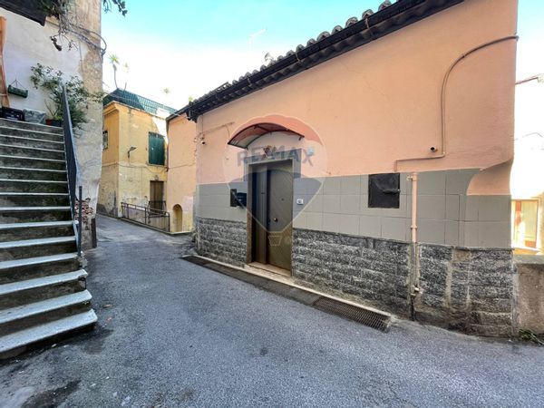 Casa Indipendente Corigliano Calabro Centro, Corigliano-Rossano, CS Vendita