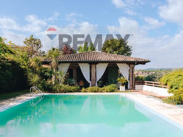 Villa singola Manerba del Garda, BS Vendita