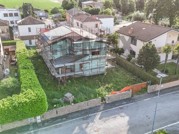 Casa Indipendente Riva del Po, FE Vendita