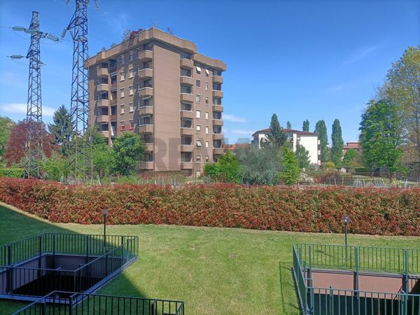 Appartamento Regina Pacis, Monza, MB Affitto