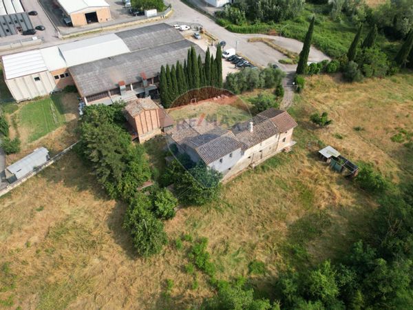Cascina/Casale Zona Z.i. Ponte San Giovanni, Perugia, PG Vendita - Foto 3