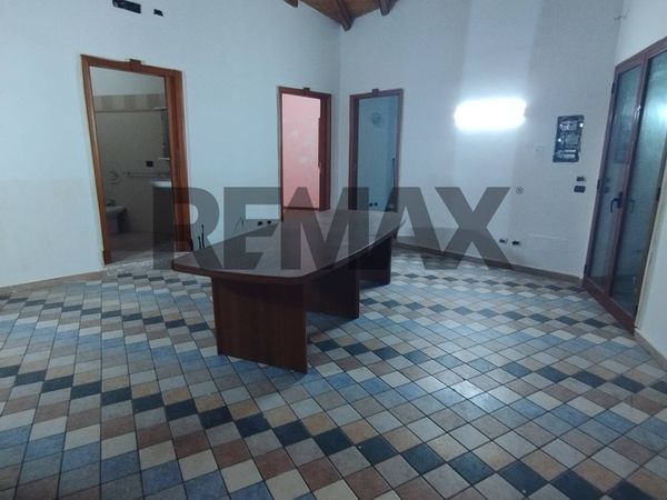 Casa Indipendente Adrano, CT Vendita