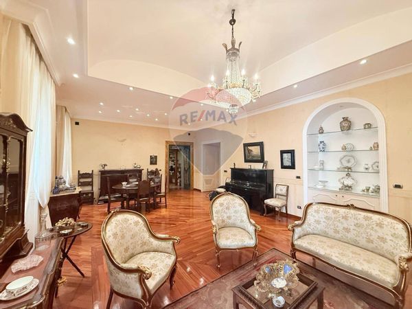 Appartamento Chiaia, Napoli, NA Vendita