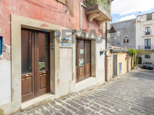 Casa Indipendente Palazzolo Acreide, SR Vendita