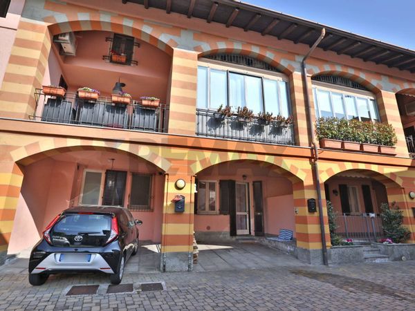 Casa Semindipendente Longone al Segrino, CO Vendita