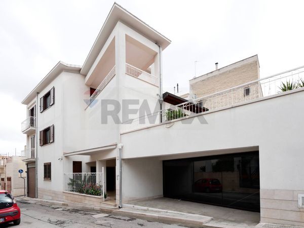 Casa Indipendente Canosa di Puglia, BT Vendita