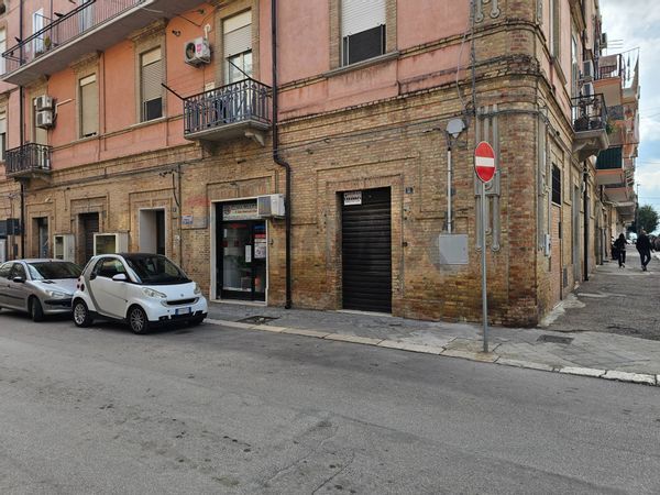 Locale Commerciale Lucera, FG Affitto