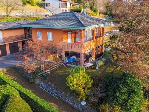 Villa singola Luino, VA Vendita
