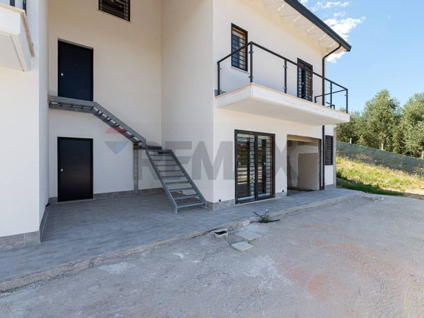 Villetta bifamiliare Monterotondo Paese, Monterotondo, RM Vendita - Foto 2