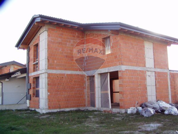 Villetta bifamiliare Casalromano, MN Vendita