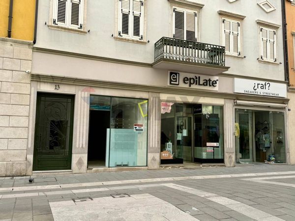 Locale Commerciale Centro, Trieste, TS Affitto