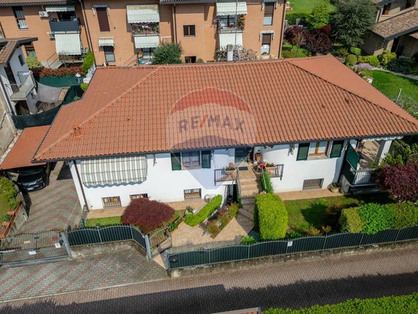 Villa singola Vedano Olona, VA Vendita