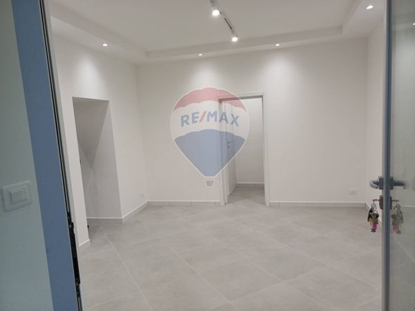 Locale Commerciale Chiaramonte Gulfi, RG Affitto