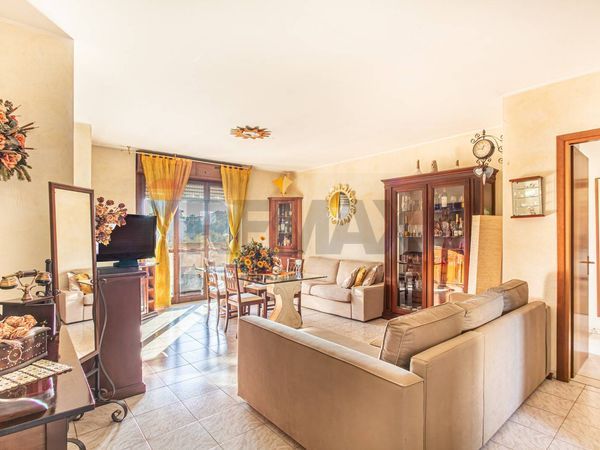 Appartamento Segrate, MI Vendita