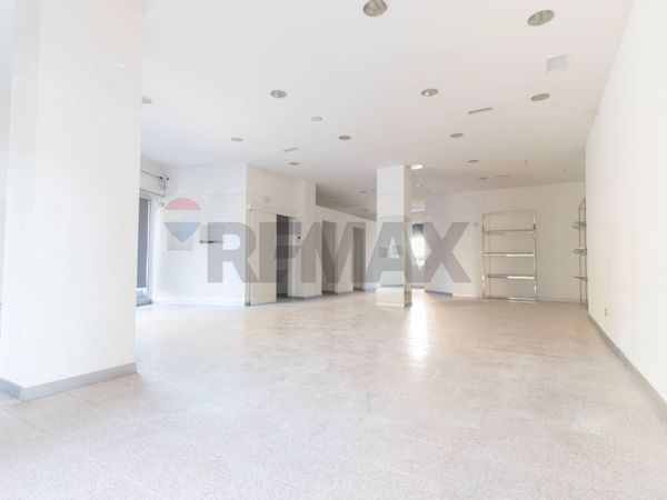 Locale Commerciale Desio, MB Affitto