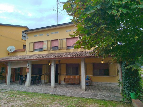 Villa o villino Medolla, MO Vendita