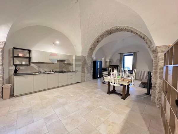 Appartamento Venosa, PZ Vendita