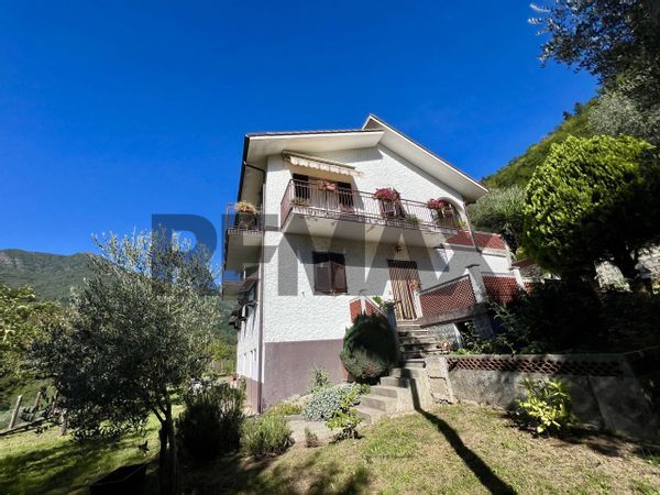 Villetta bifamiliare Borzonasca, GE Vendita