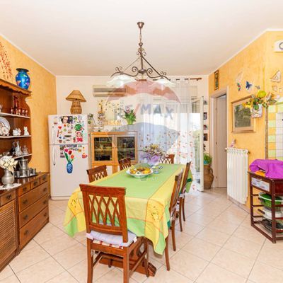 Appartamento Caltagirone, CT Vendita