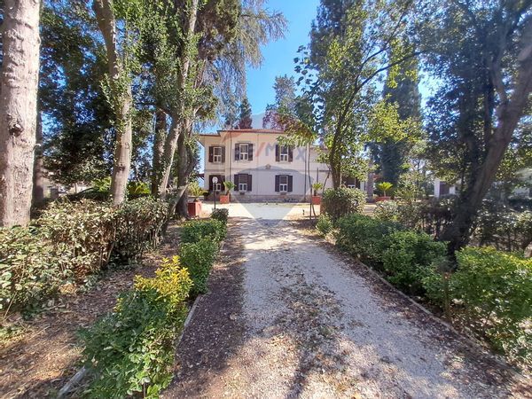 Villa singola Sermoneta, LT Vendita