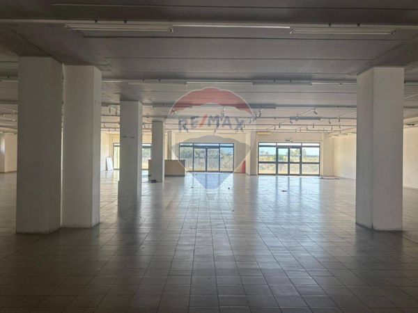 Locale Commerciale Sestu, CA Affitto