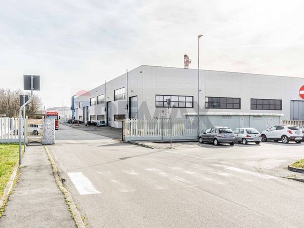 Capannone Industriale Magnago, MI Affitto