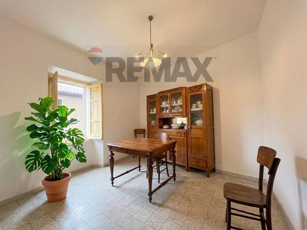 Casa Indipendente Tonara, NU Vendita