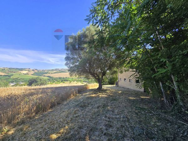 Cascina/Casale Montegranaro, FM Vendita